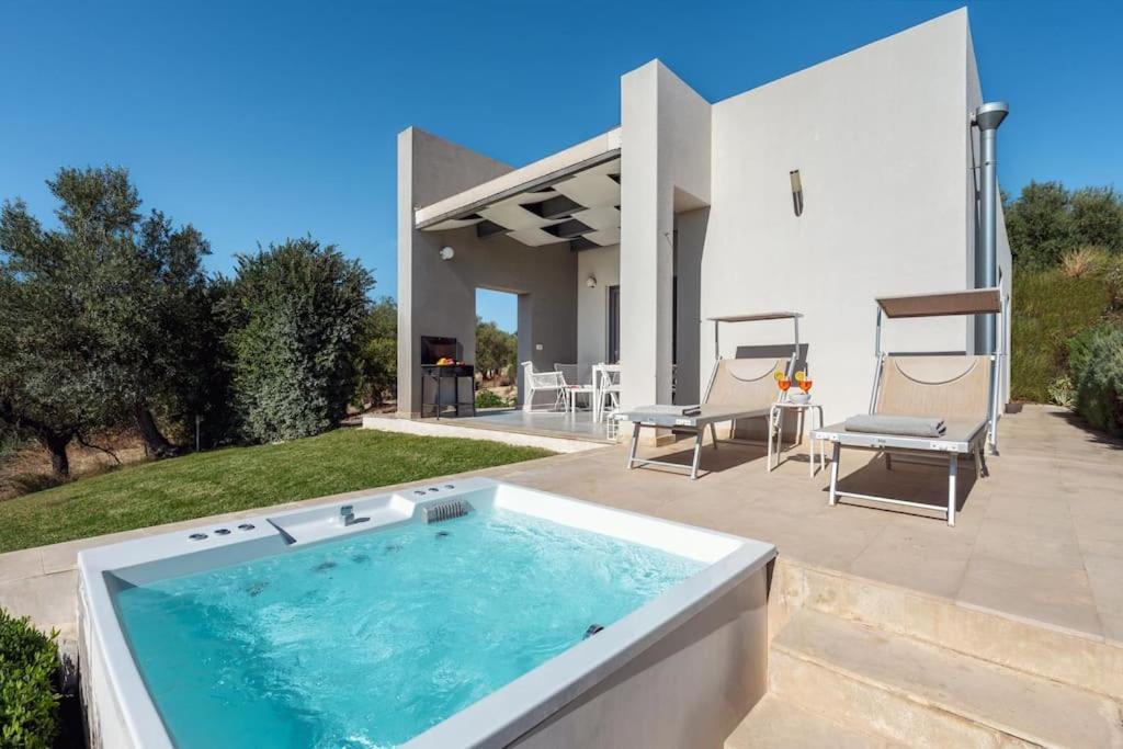 Villa Pettegola Tenuta Il Cavaliere Di Italia Noto- Vista Mare Mini Piscina Idromassaggio Exterior photo